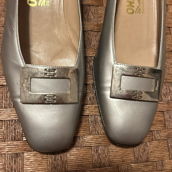 Ferragamo Buckled Silver Loafers - Picture 6 of 8